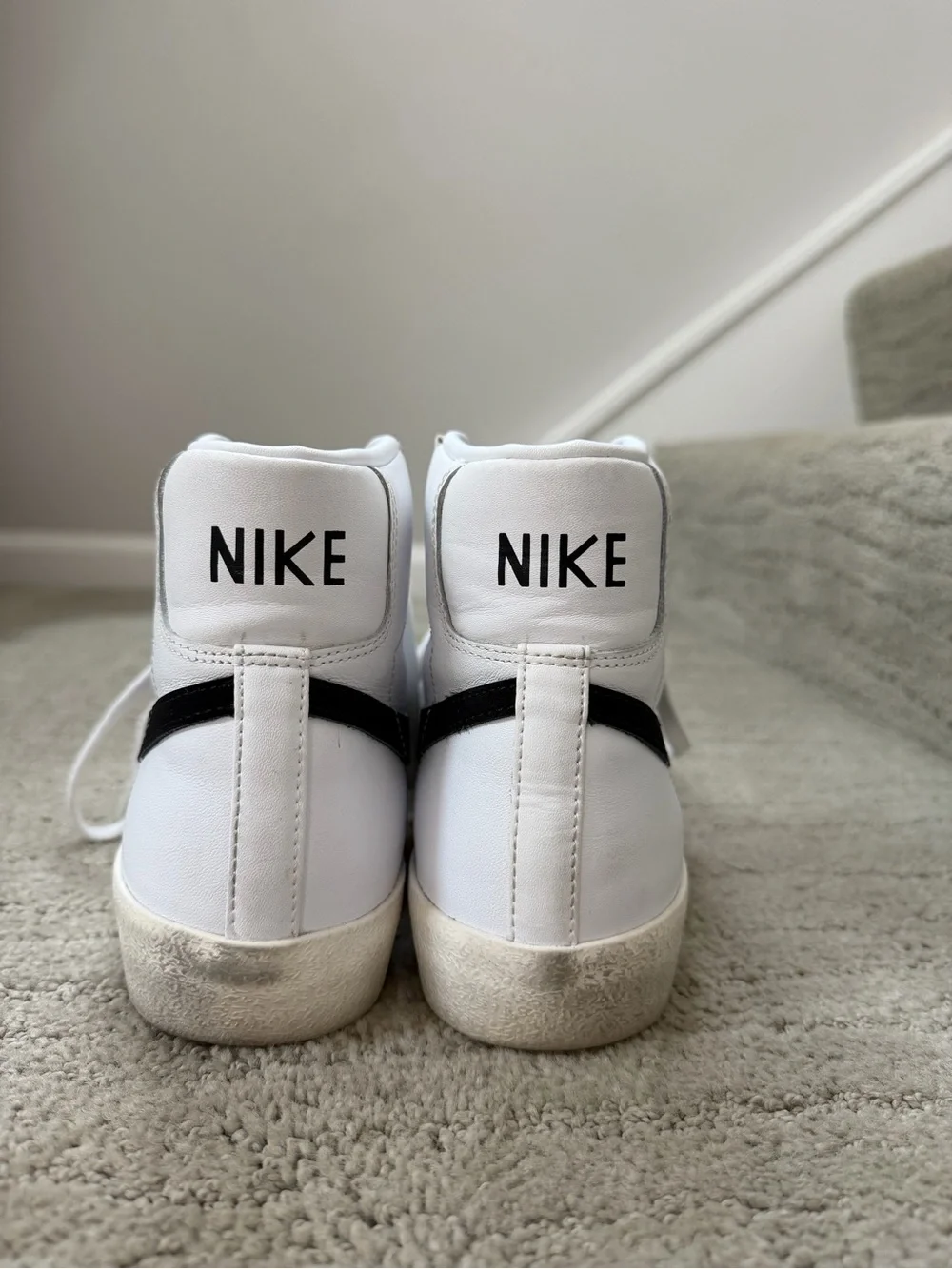 Women’s High Top Nike Blazers US 8.5